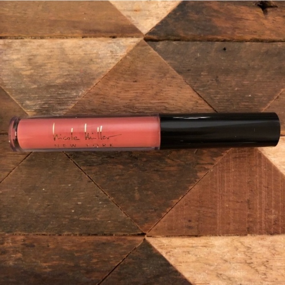5️⃣/$25 NICOLE MILLER Lip Gloss